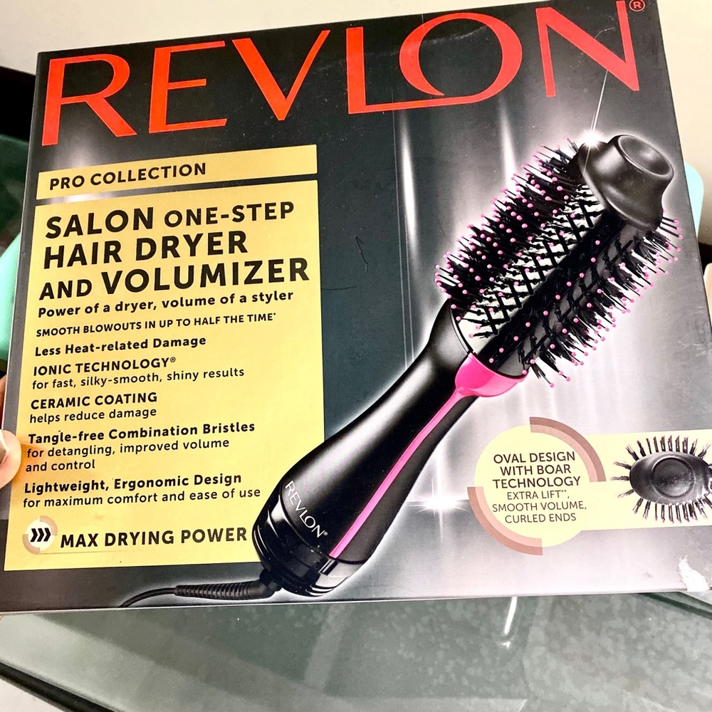 REVLON Hair dryer and volumizer